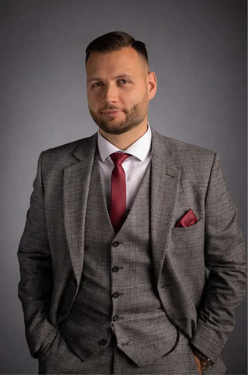Adwokat Patryk Bisikiewicz